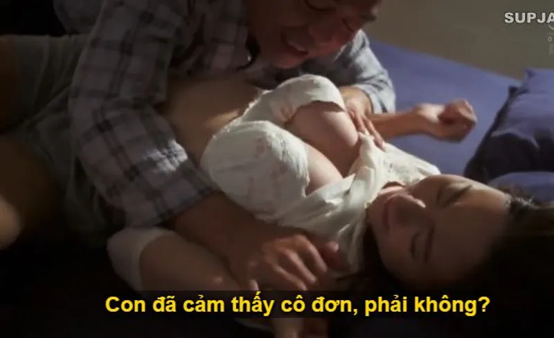 Thấy con trai mãi mê công việc để bạn gái của con trai cô đơn, bố người chồng làm liều đè nện con dâu