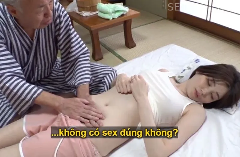 Người yêu của con trai bị đau nhức nhờ bố gã chồng có nghề mát-xa mát xa và cái kết
